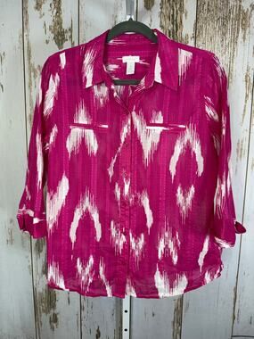 Chico's, Vibrant Pink Patterned Blouse Size 1(Small). In excellent condition!